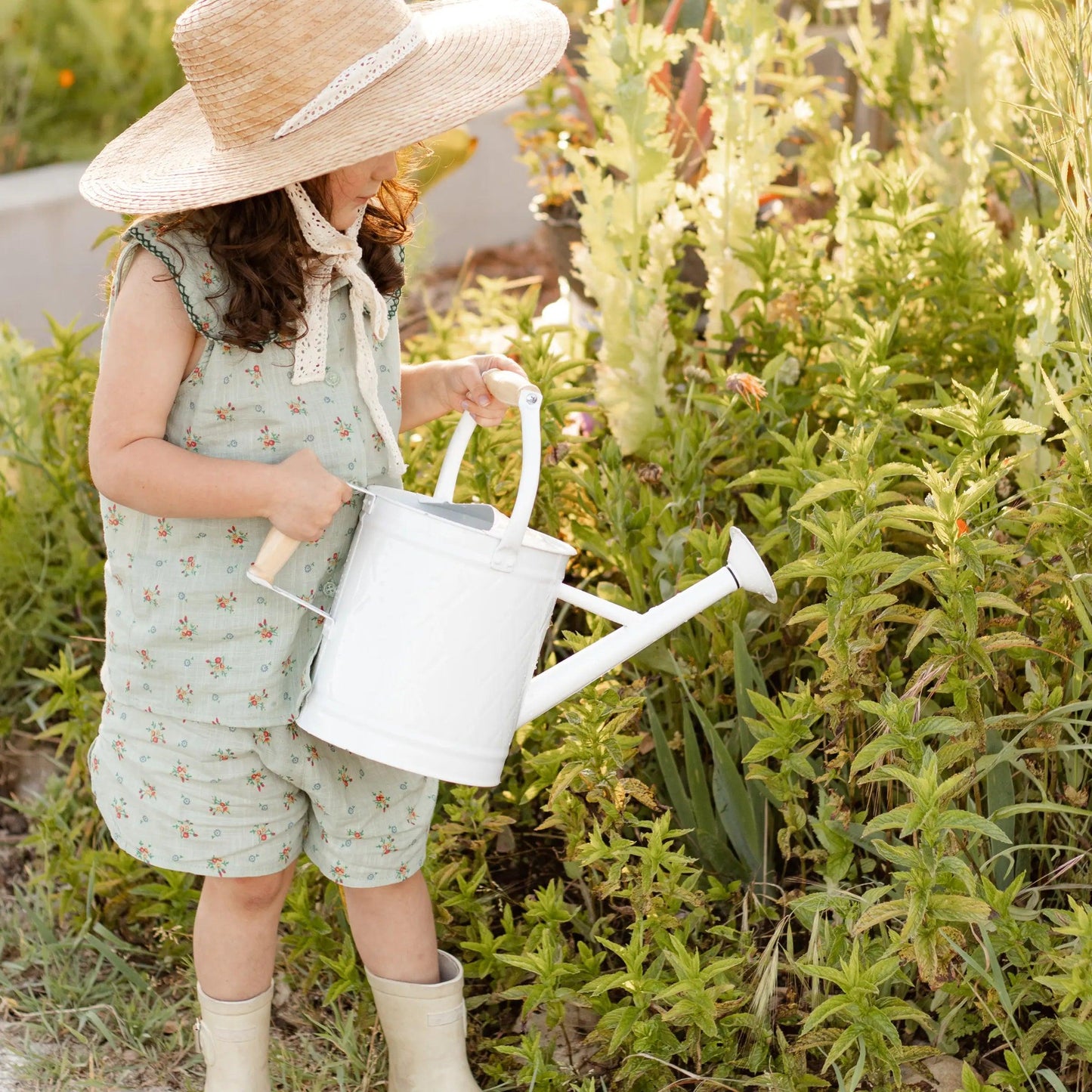 Bonvovo Green Blossom Sleeveless Top & Shorts Set Lifestyle1